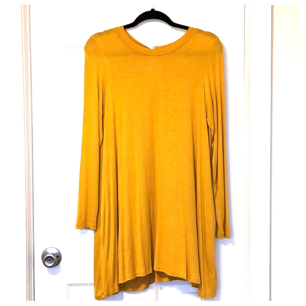 NWOT 🌻 UO Key Hole Back Dress